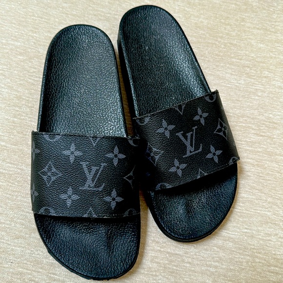 Men’s Louis Vuitton Sandals Slides size 41 - Picture 1 of 4